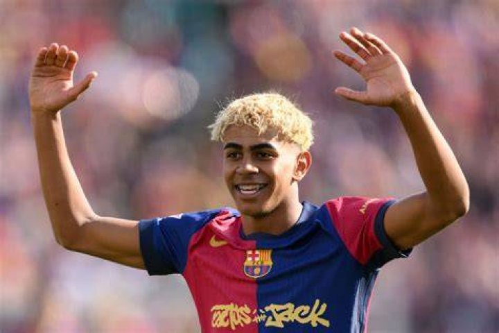 Barcelona wonder kid Lamine Yamal surprisingly picks exReal Madrid